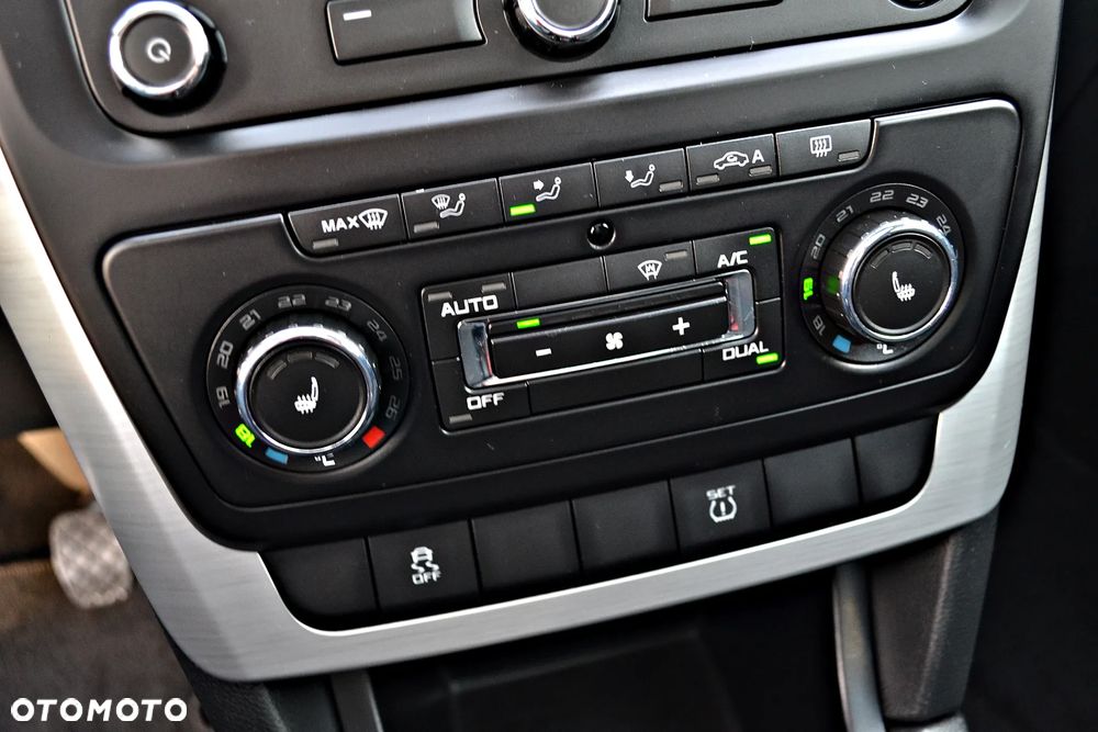 Skoda Yeti 1.8 TSI 4x4 Ambition - 36