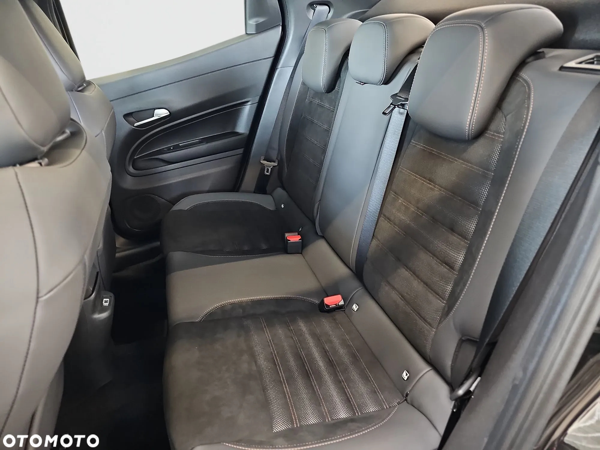 Alfa Romeo Junior 1.2 mHEV Ibrida Intensa eDCT - 18