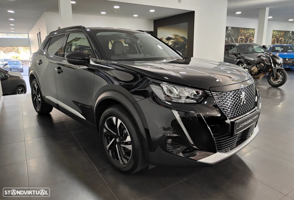 Peugeot 2008 1.2 PureTech Allure EAT8 - 3