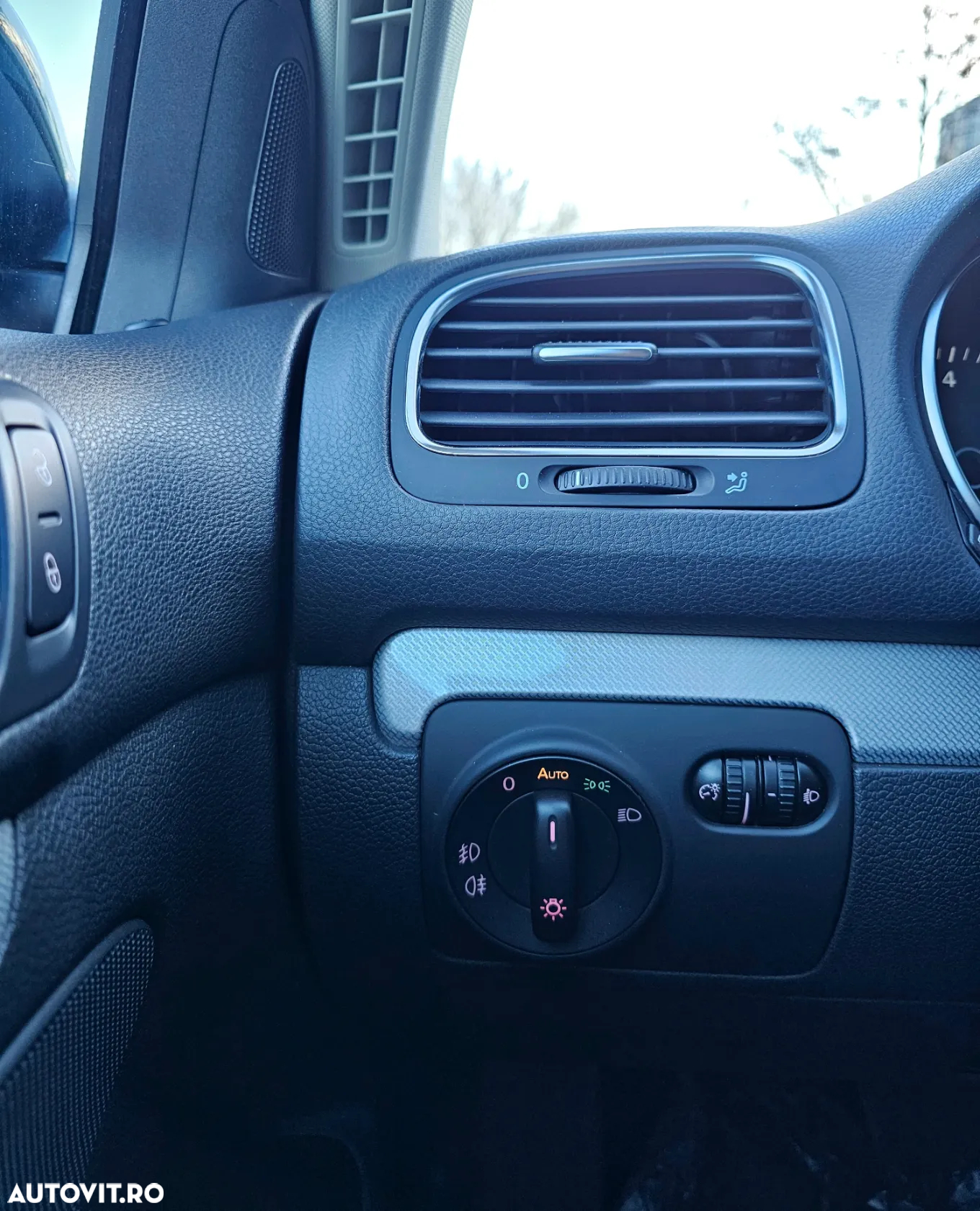 Volkswagen Golf 1.4 TSI DSG MATCH - 28