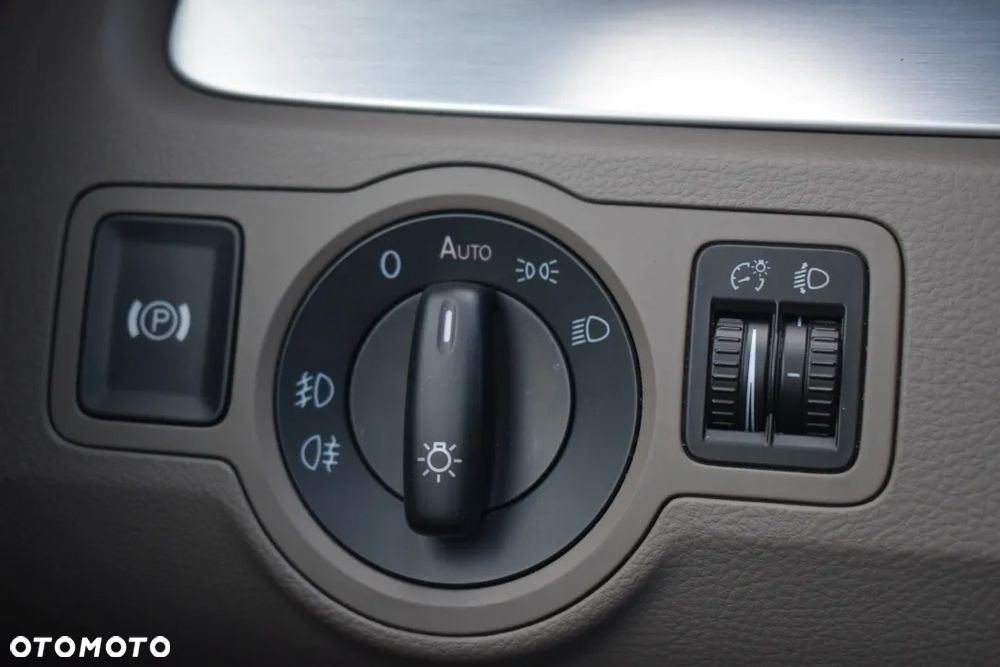 Volkswagen Passat - 29