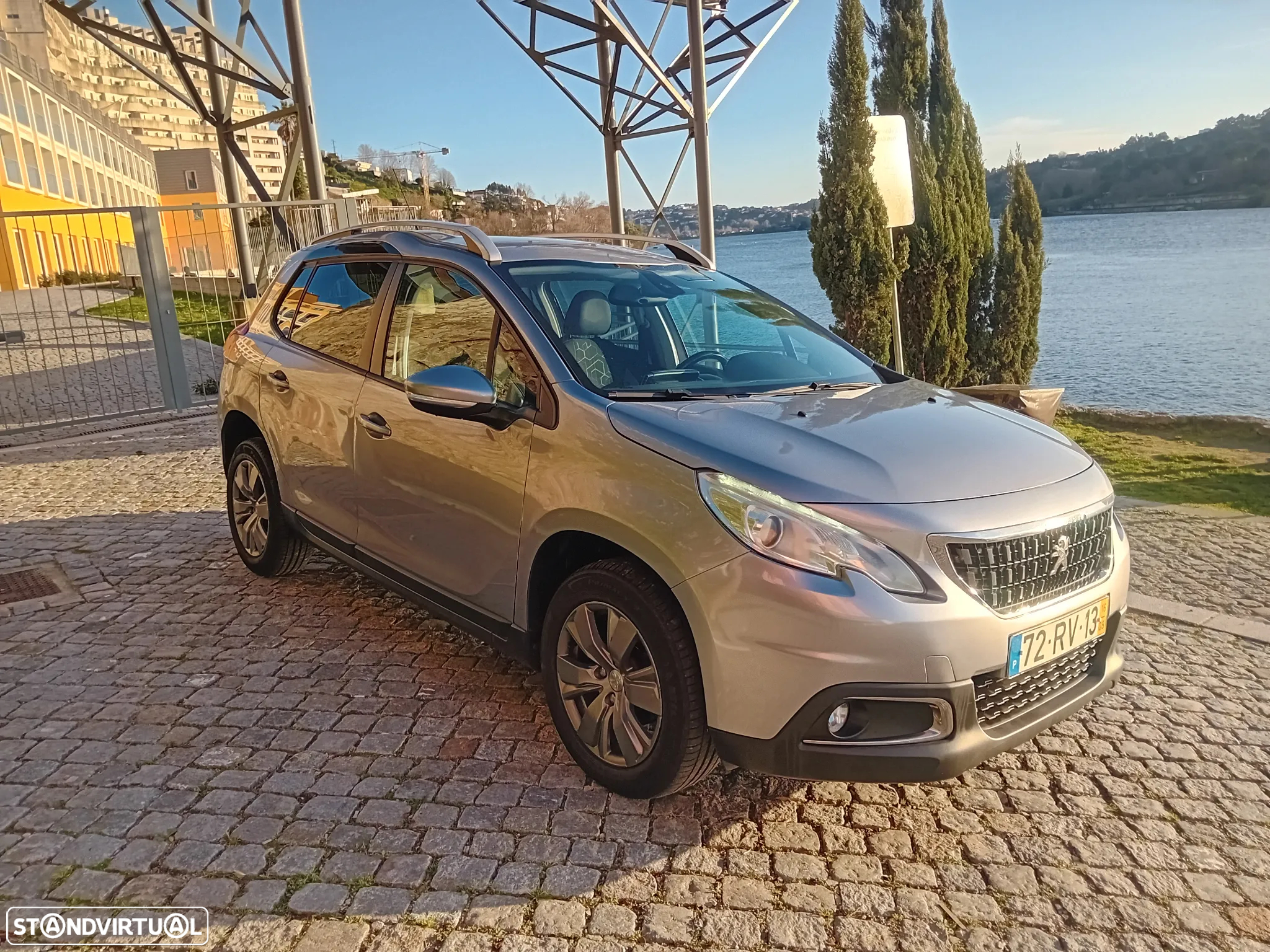 Peugeot 2008 1.6 BlueHDi Style - 33