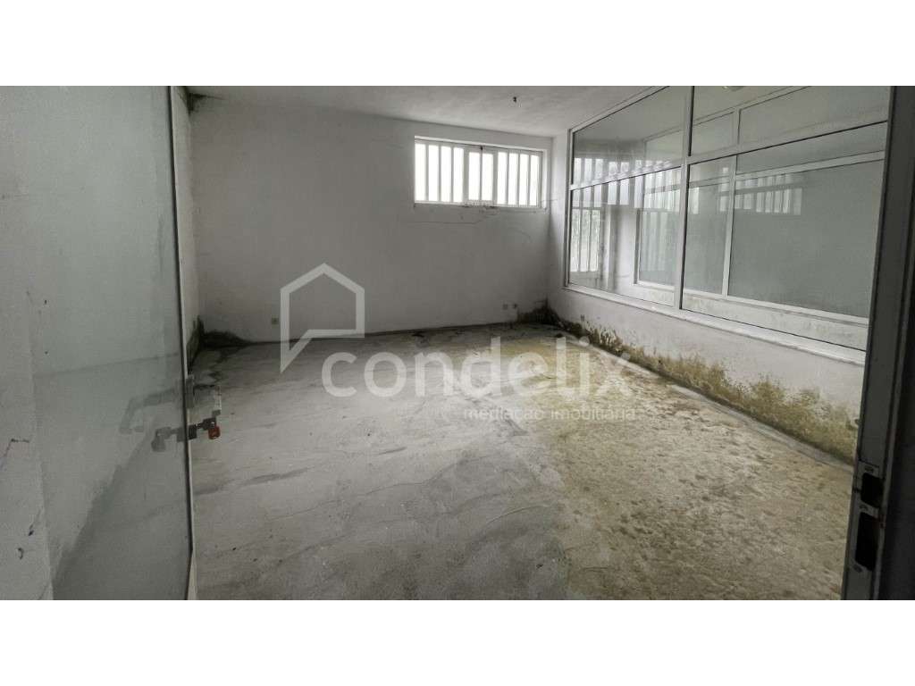 Loja para venda, no centro de Borba de Godim Felgueiras - Grande imagem: 3/10