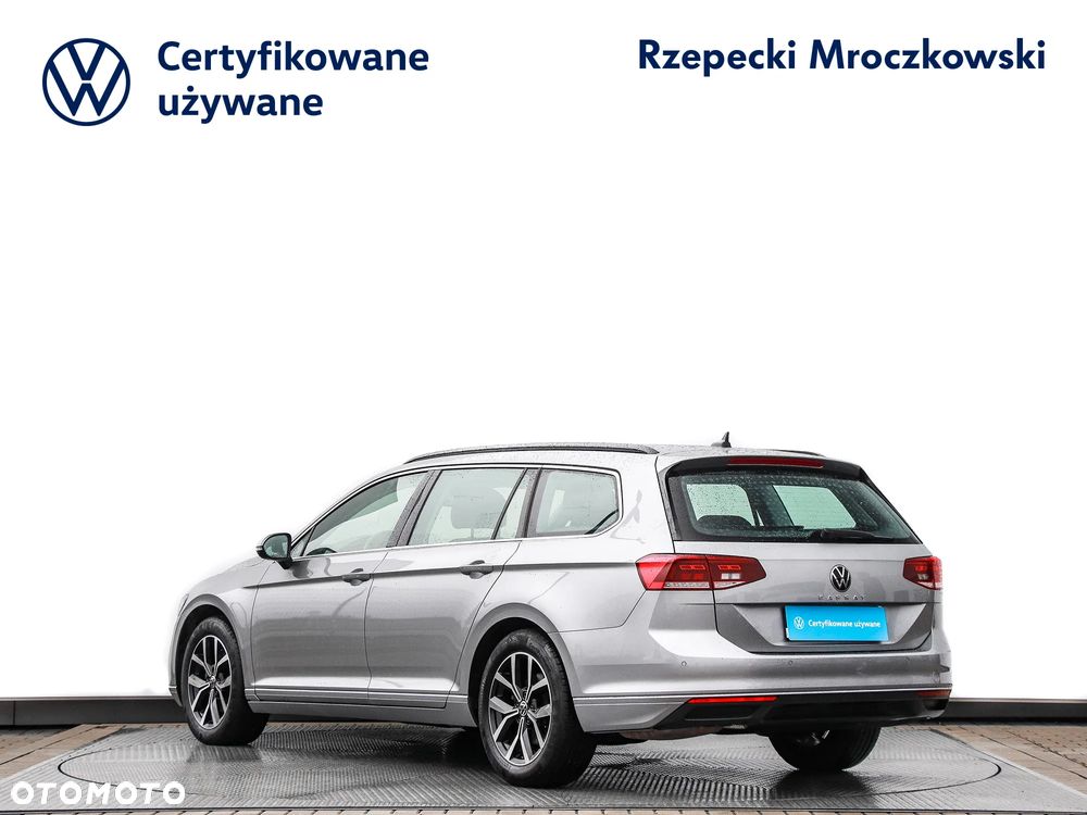 Volkswagen Passat 2.0 TDI Business DSG - 7