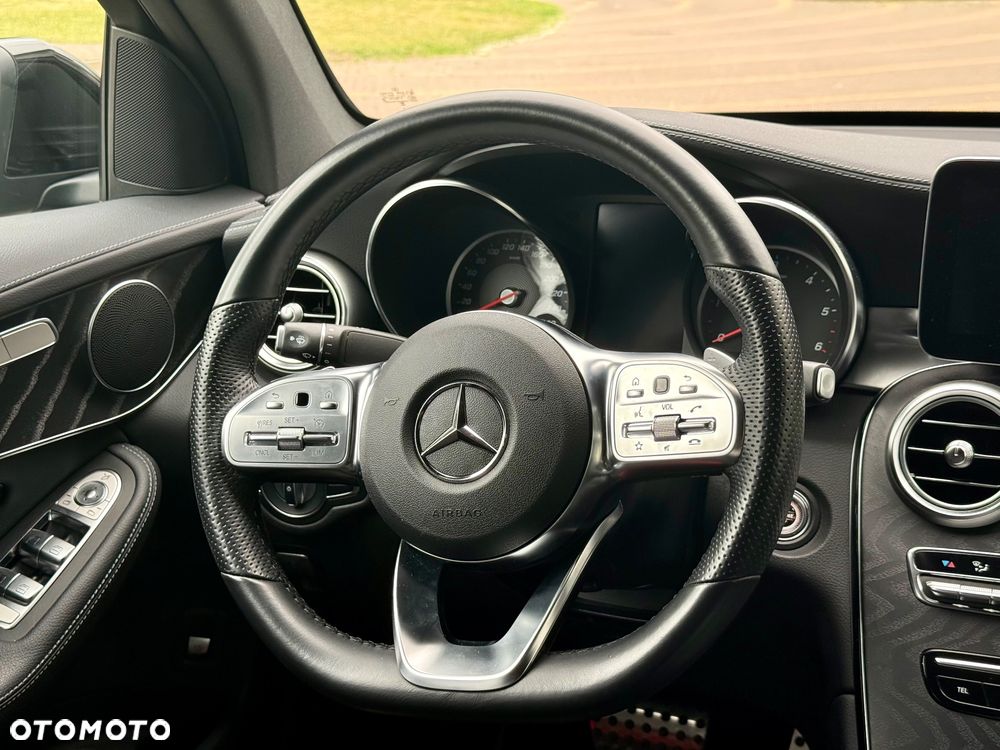 Mercedes-Benz GLC - 22