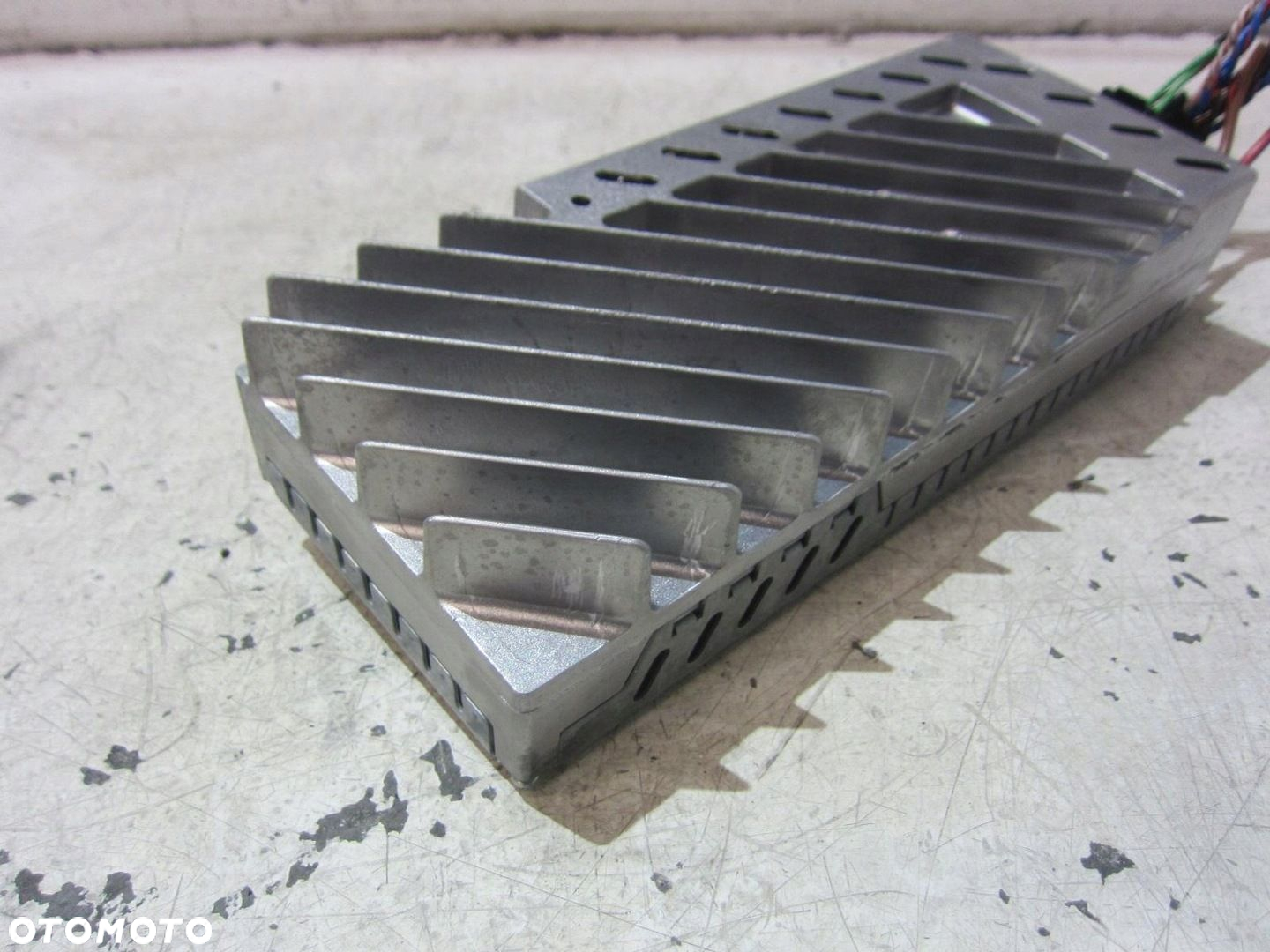 BMW F10 F06 WZMACNIACZ HARMAN HIFI AMPLITUNER 9264953 9296113 65129264953 - 3