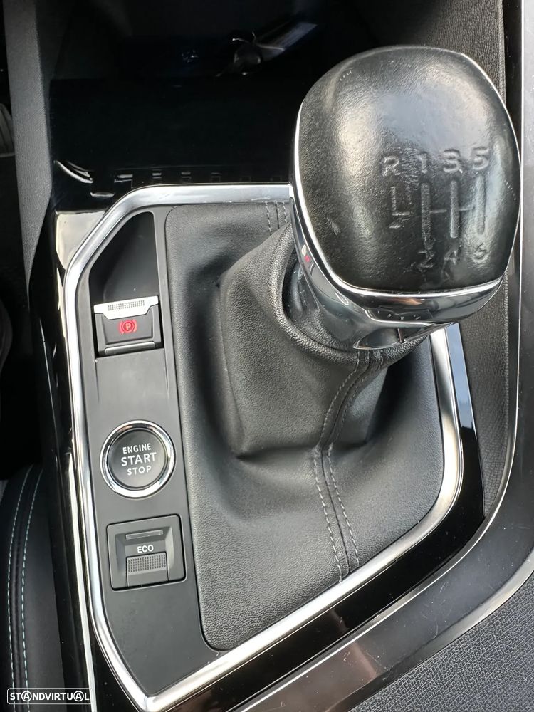 Peugeot 3008 PureTech 130 Stop & Start GPF Allure Business-Pack - 12