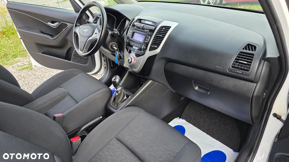 Hyundai ix20 1.4 blue Space - 19