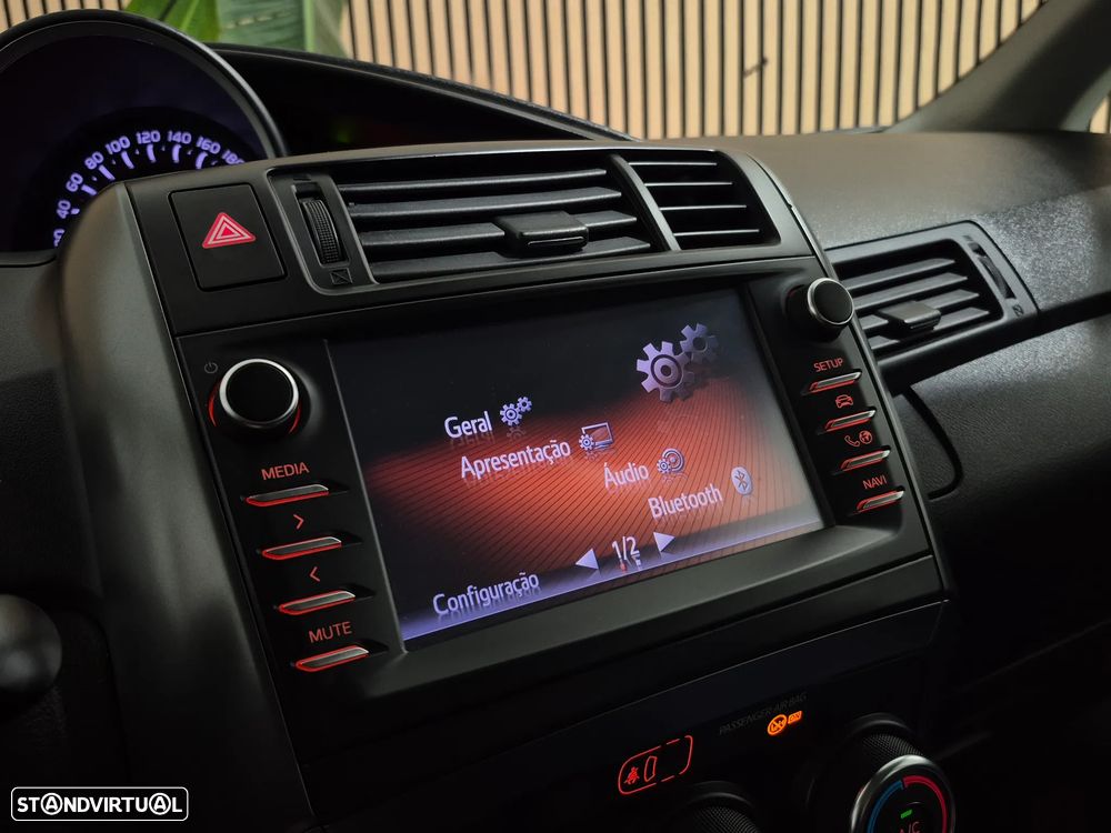 Toyota Verso 1.6 D-4D Comfort - 17
