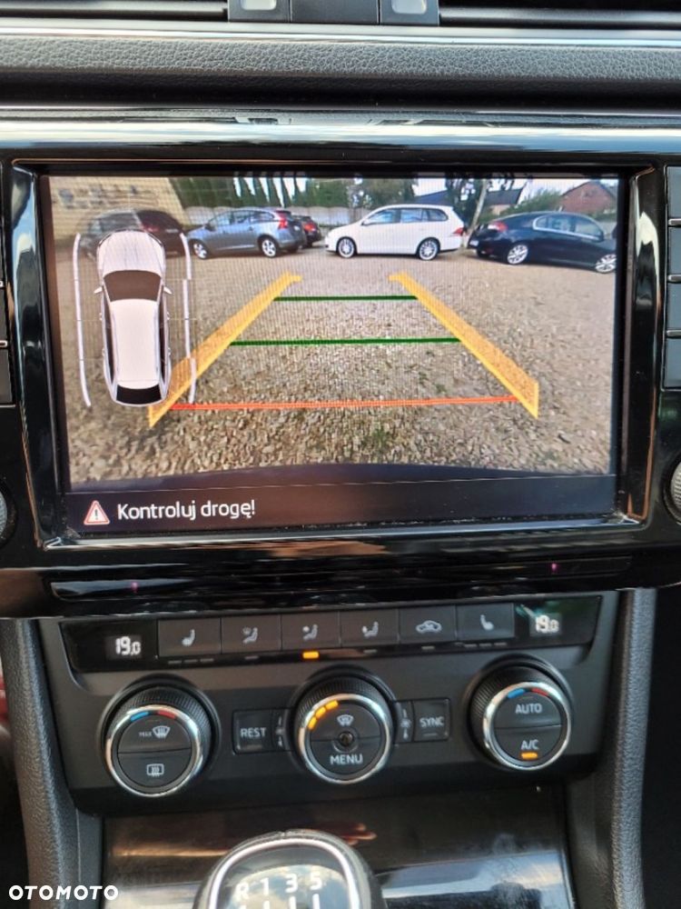 Skoda Superb 2.0 TDI Style - 26