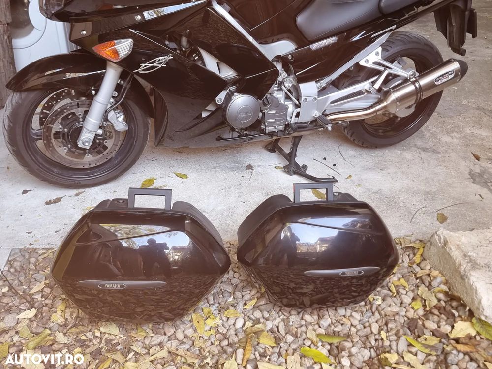 Yamaha FJR - 9