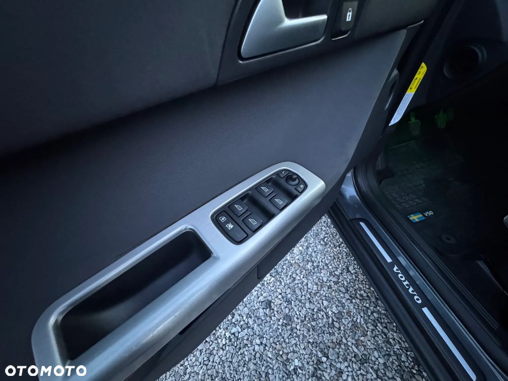 Volvo V50 - 16