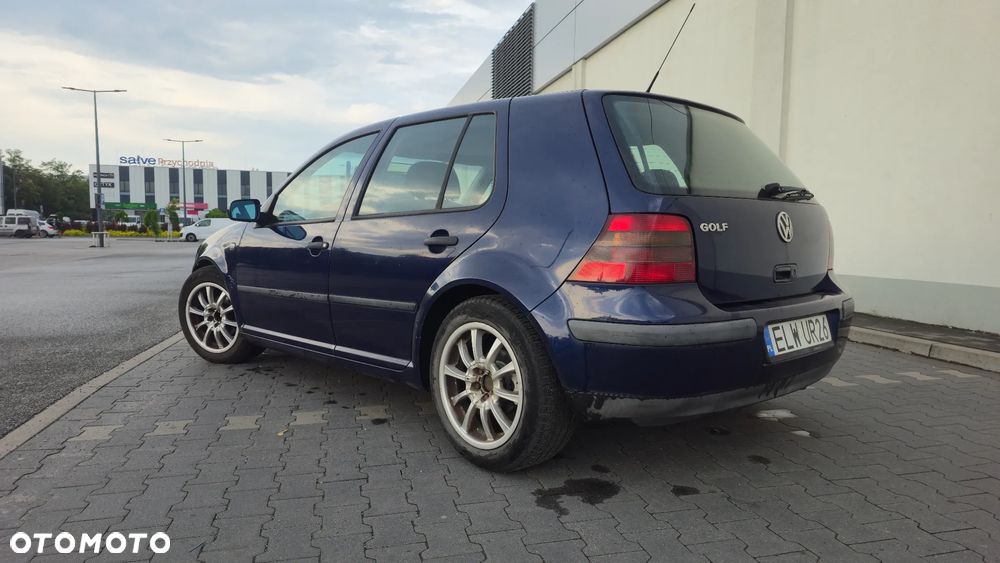 Volkswagen Golf 1.6 Basis - 5