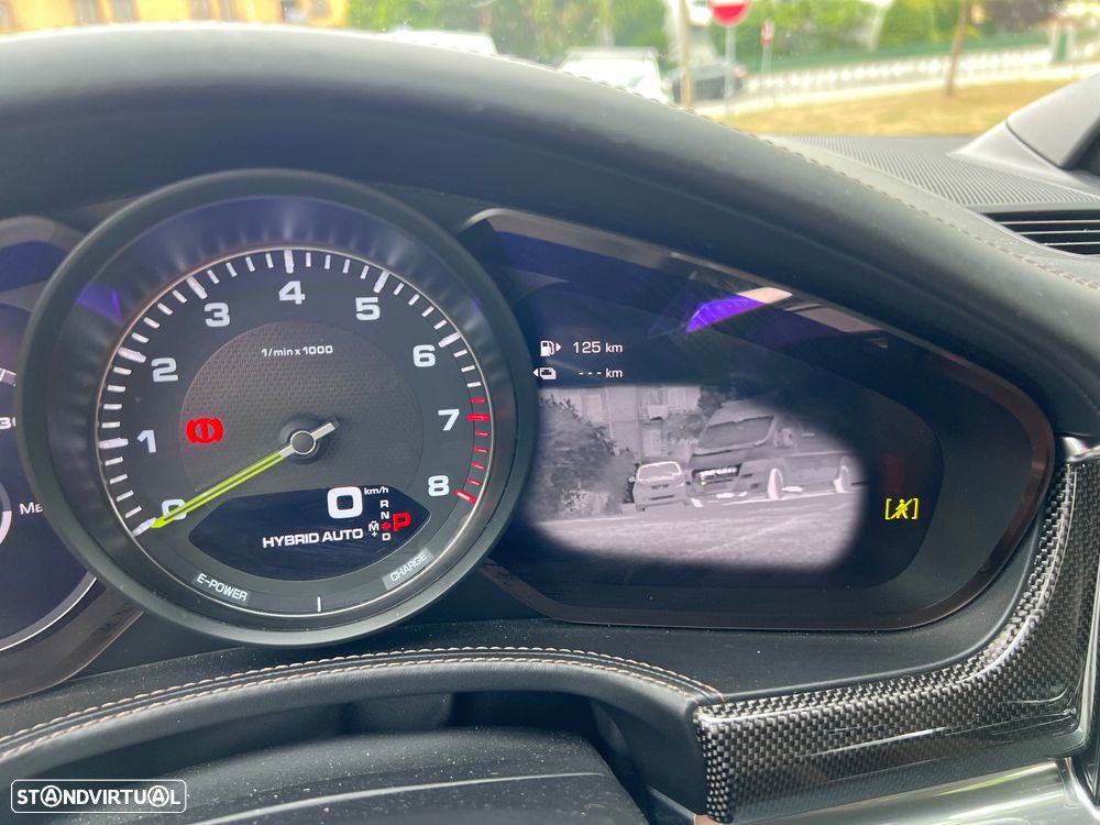 Porsche Panamera 4 E-Hybrid Executive - 16