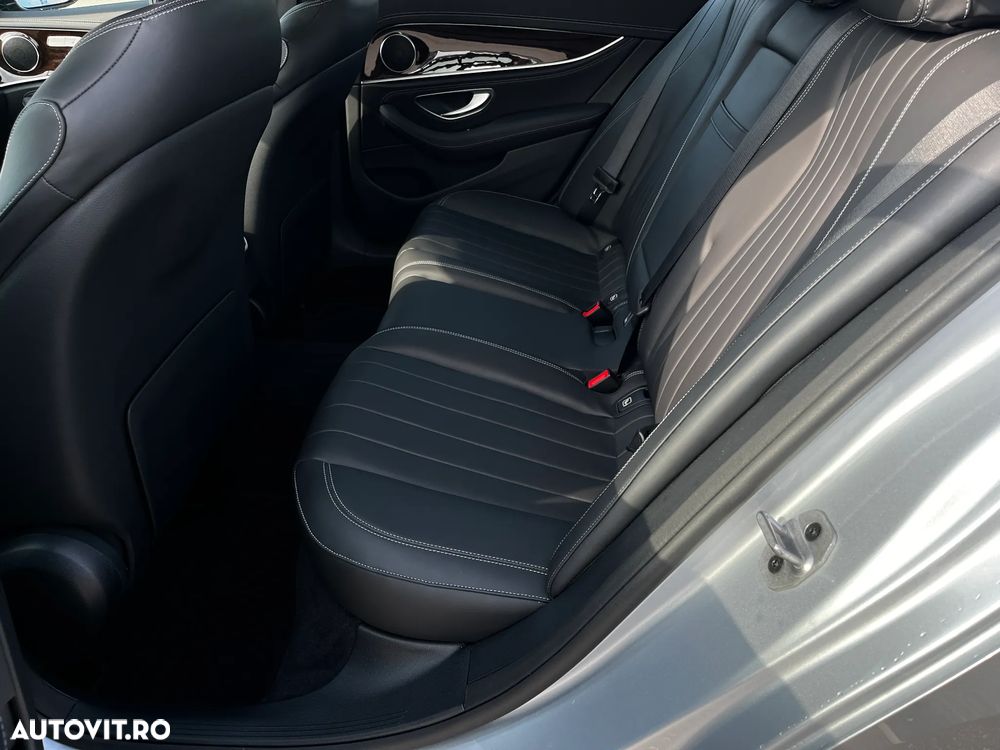 Mercedes-Benz E 300 9G-TRONIC - 12