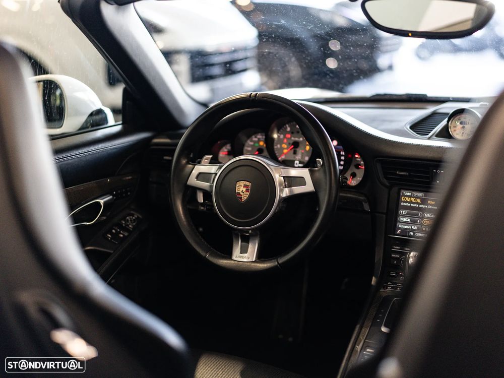 Porsche 911 (991) Turbo S Cabriolet - 43