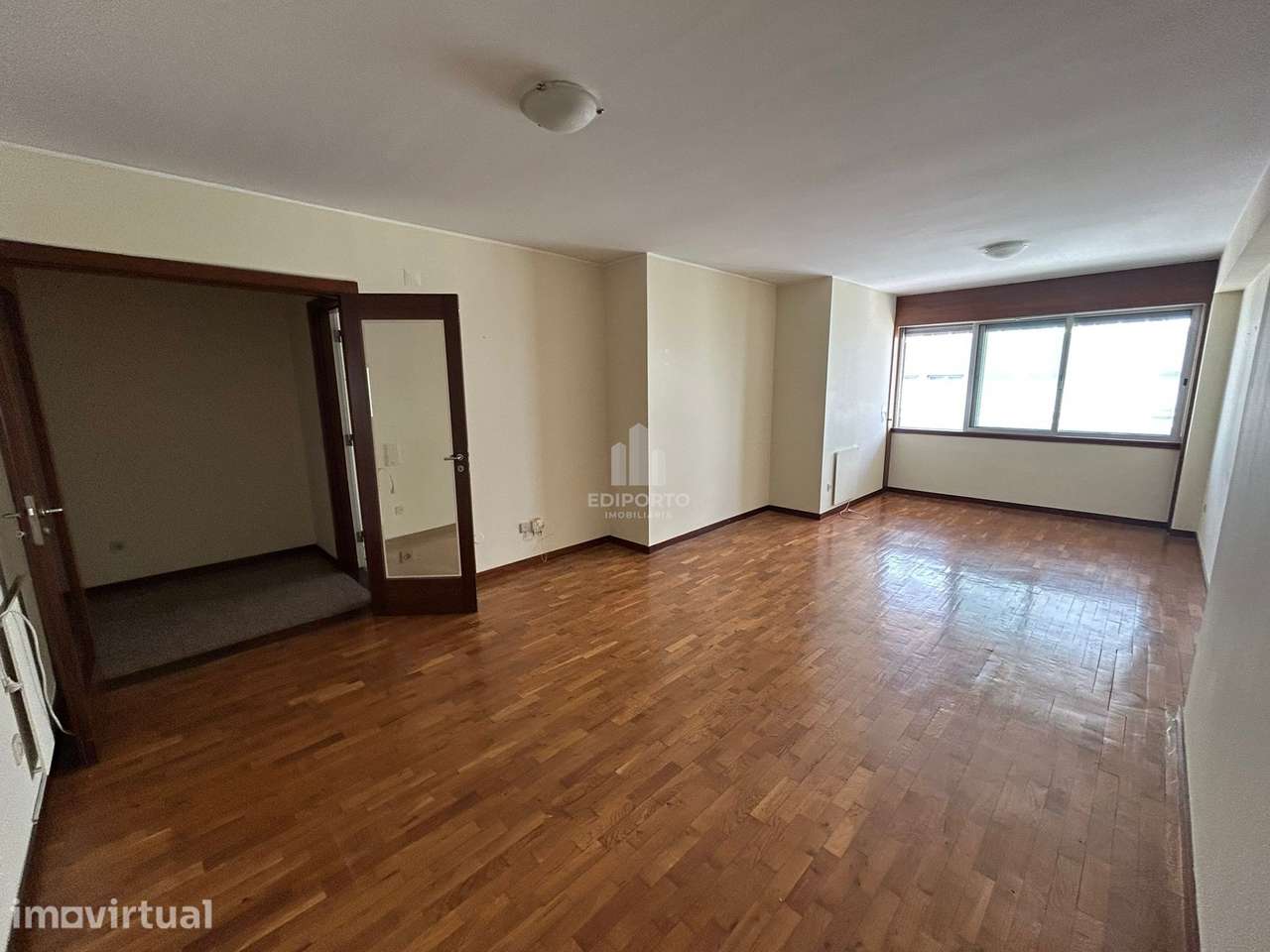 Apartamento T2 no Edifício Centro d ´Ouro em Vila Nova de Gaia - Grande imagem: 2/40