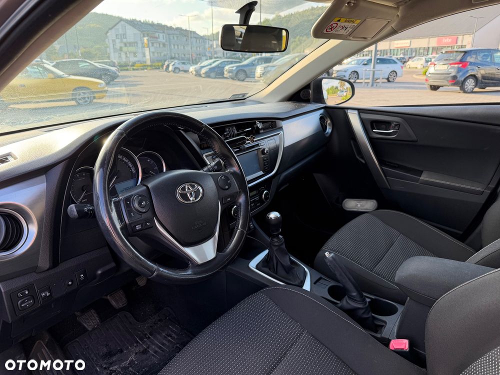 Toyota Auris 1.4 D-4D Premium - 16