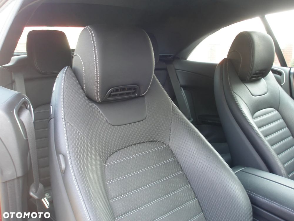 Mercedes-Benz Klasa C 200 Cabrio 4Matic 9G-TRONIC AMG Line - 17
