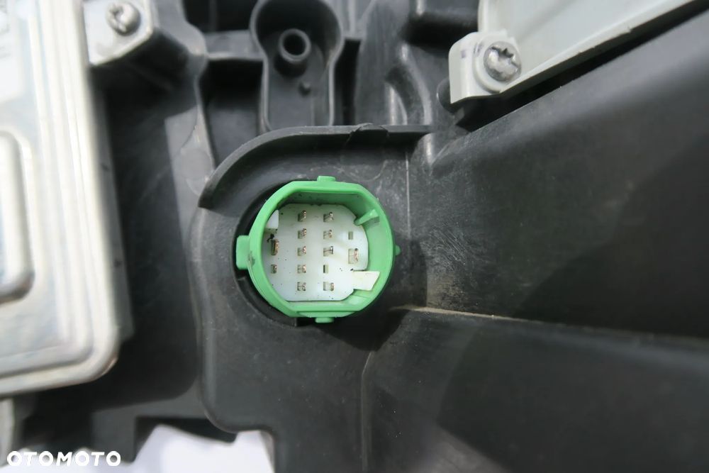 ALFA ROMEO GIULIA reflektor L+R Bi XENON skrętne D3S 35W LED 12 PIN para - 7