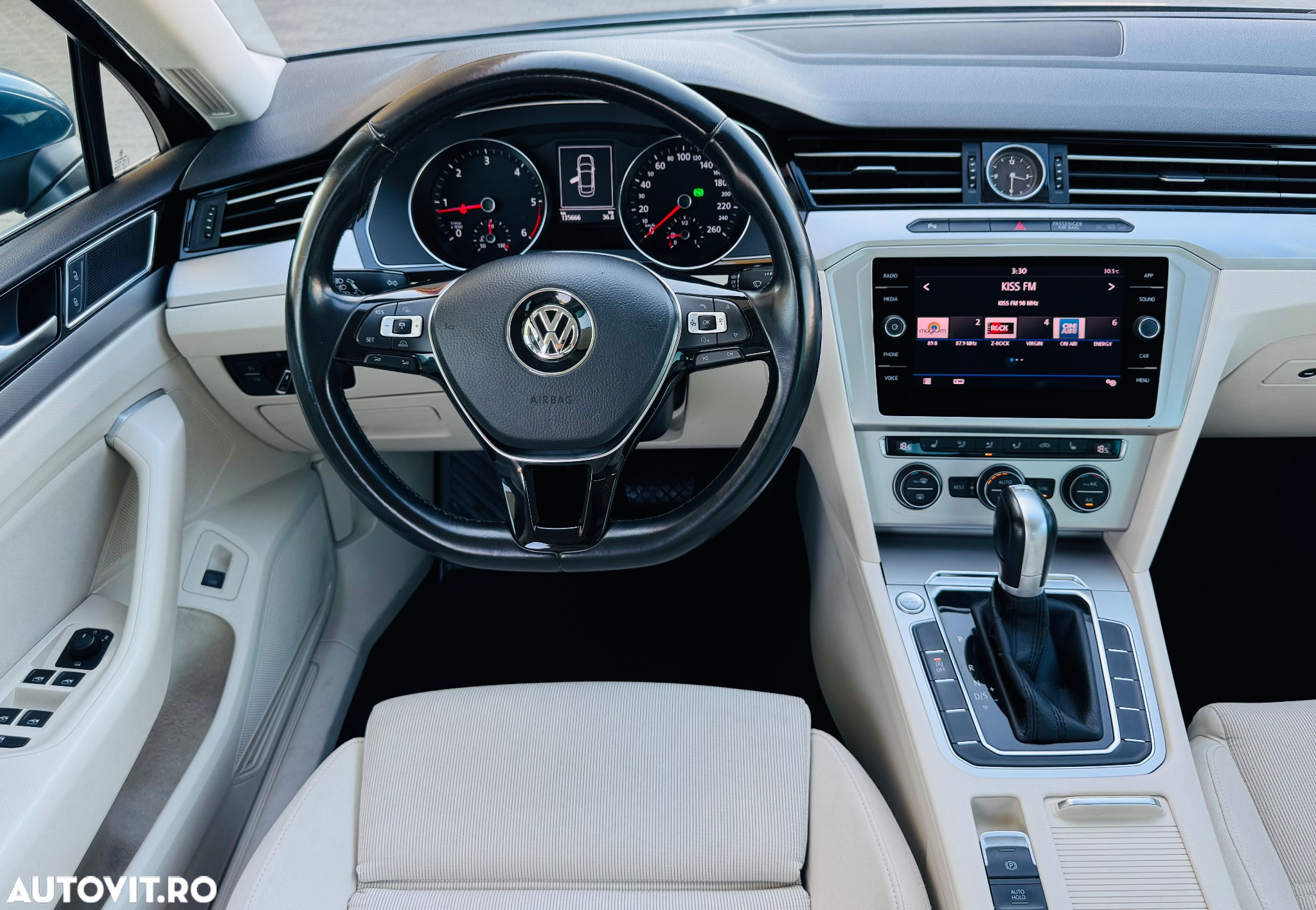 Volkswagen Passat - 20