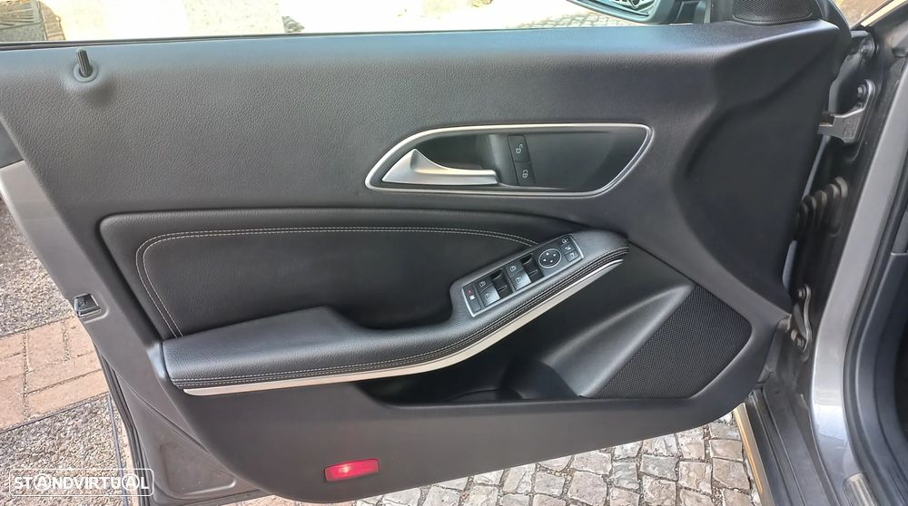 Mercedes-Benz CLA 200 d 7G-DCT Urban — fotografia 16