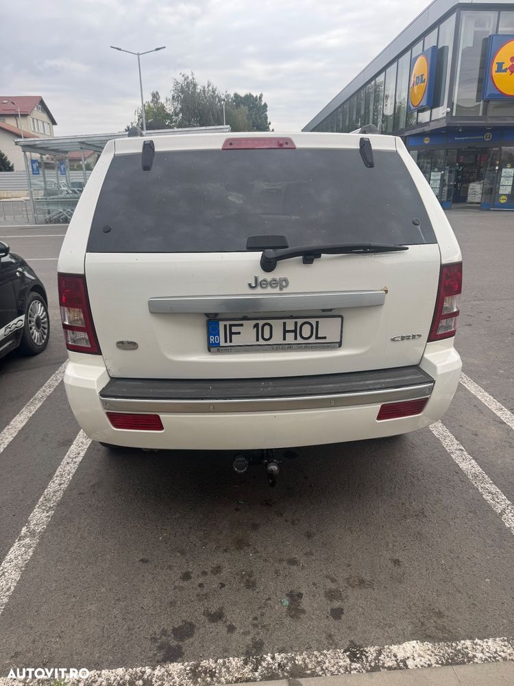 Jeep Grand Cherokee - 11