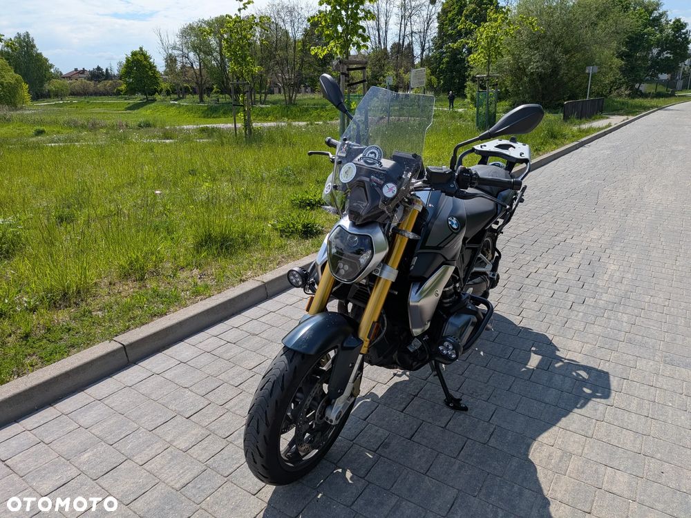 BMW R - 1