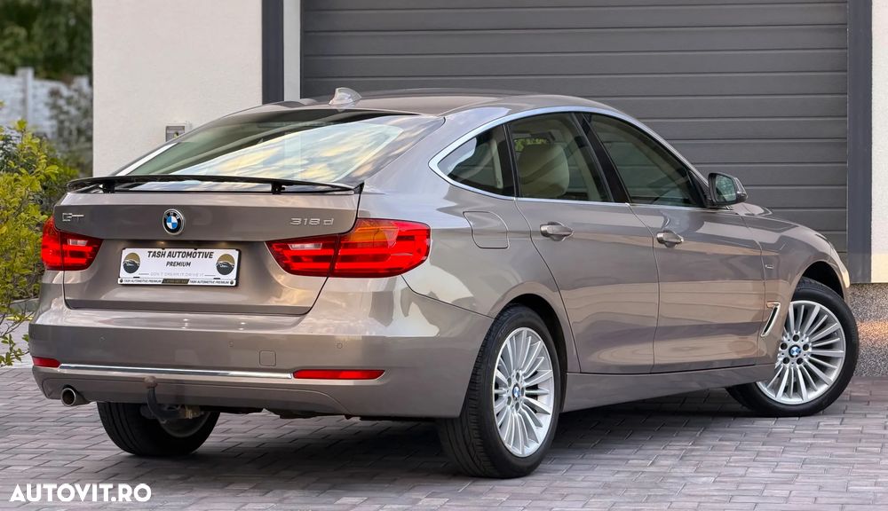 BMW Seria 3 318d Aut. Luxury Line - 7