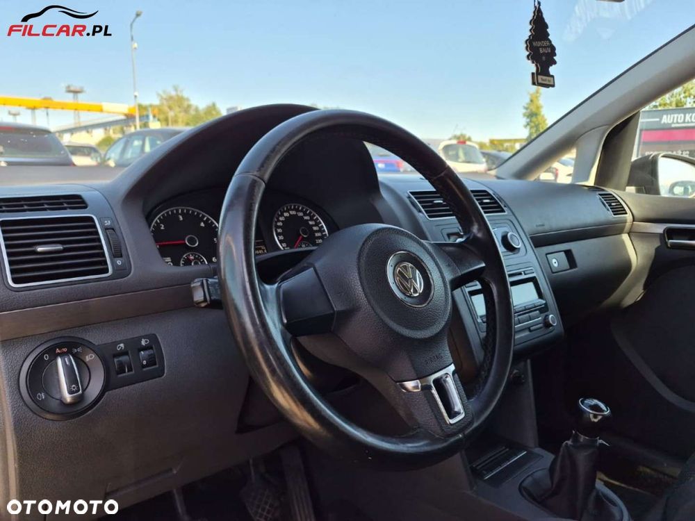 Volkswagen Touran - 5