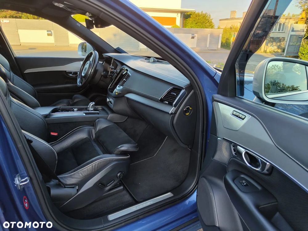 Volvo XC 90 T8 AWD Plug-In Hybrid R-Design 7os - 17