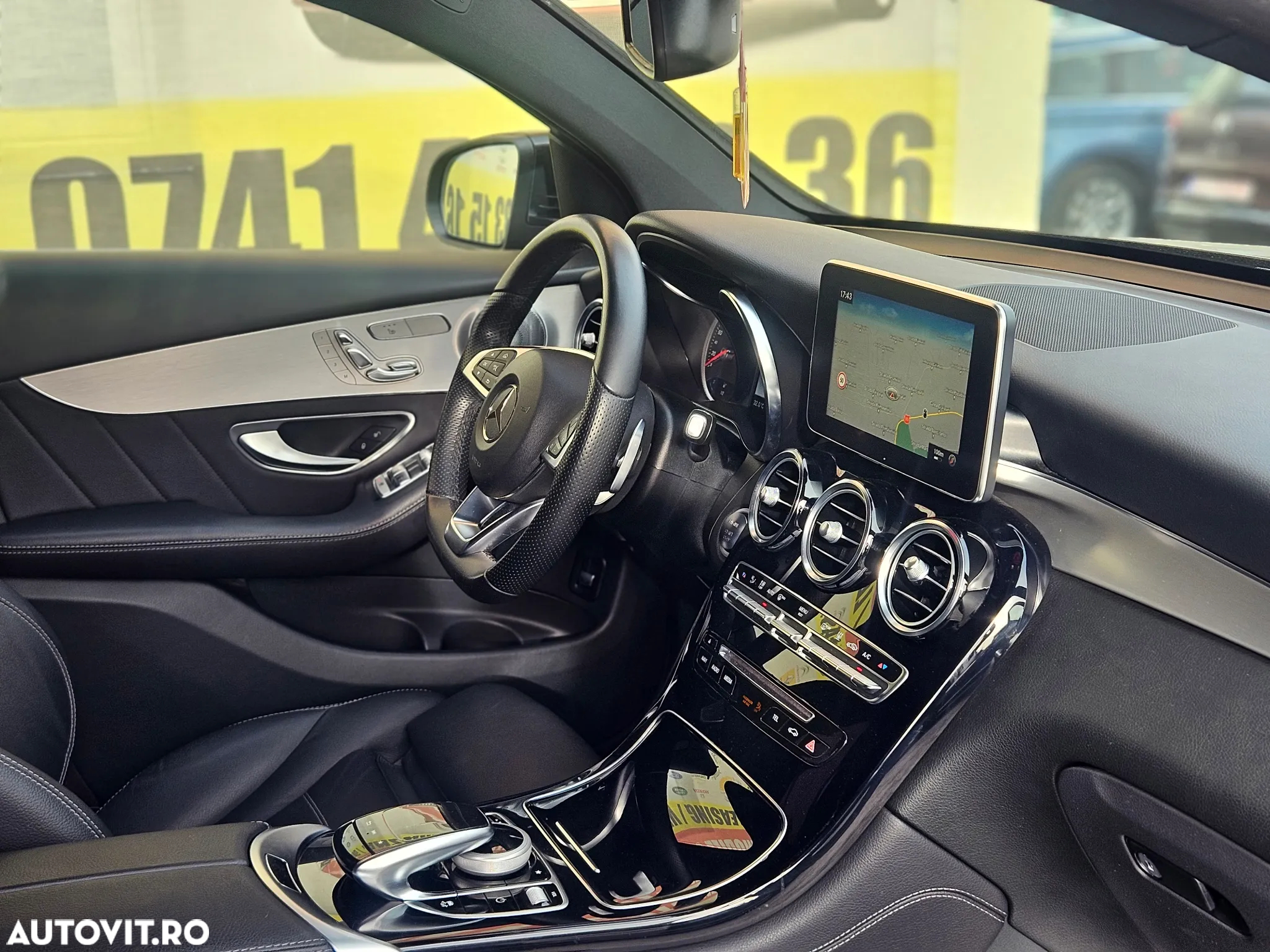 Mercedes-Benz GLC Coupe 350 d 4Matic 9G-TRONIC AMG Line - 23