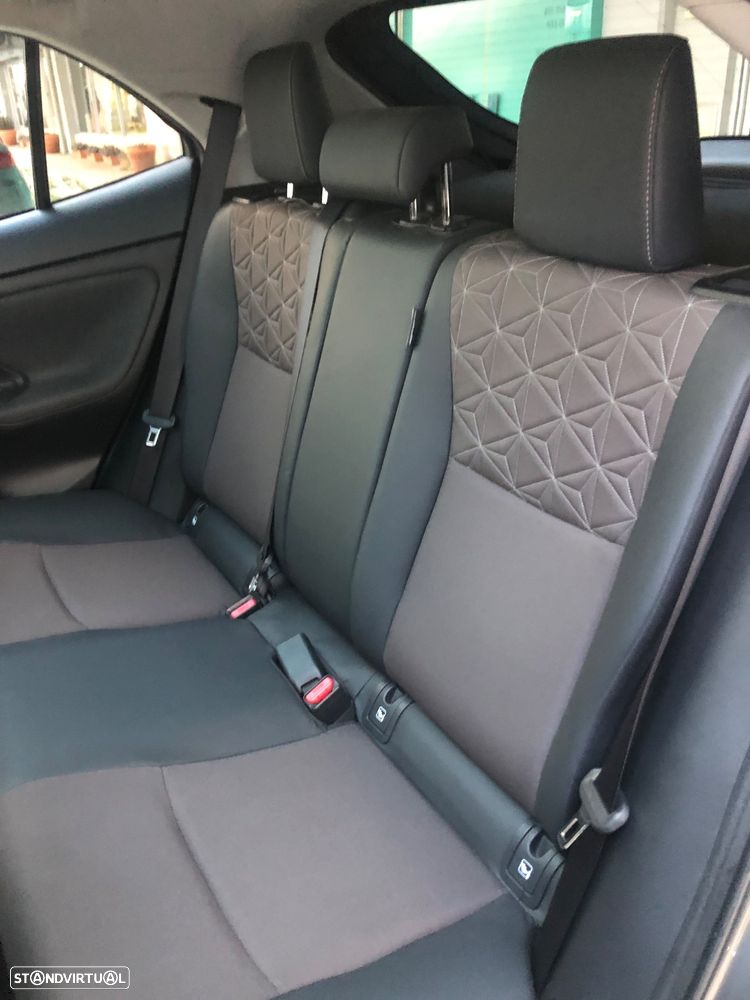 Toyota Yaris Cross 1.5 HDF Square Collection - 24