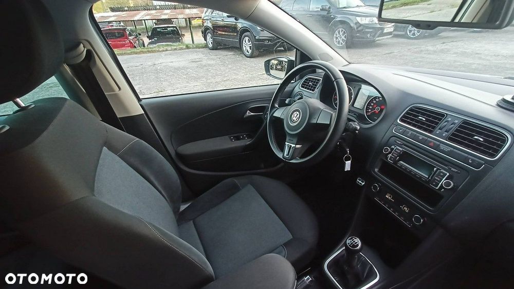 Volkswagen Polo 1.4 16V Trendline - 17