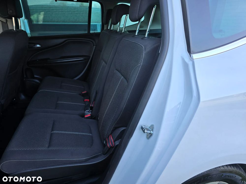 Opel Zafira - 16