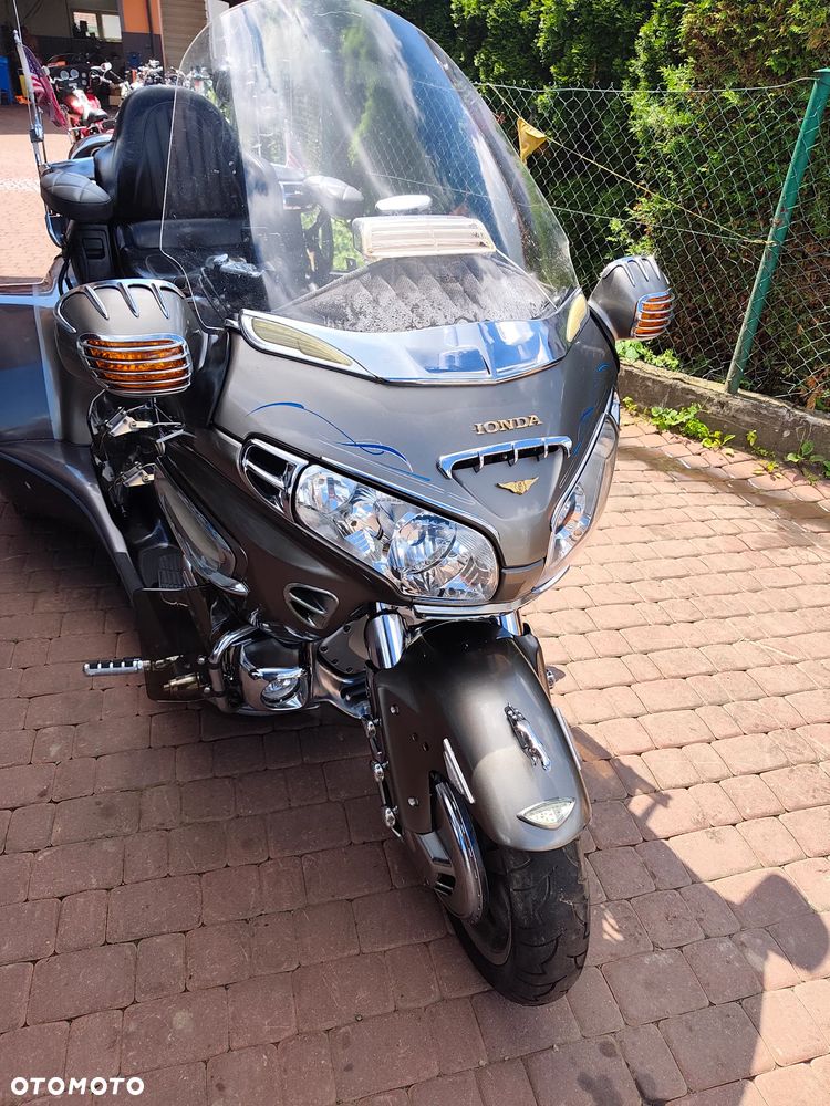 Honda GL - 33