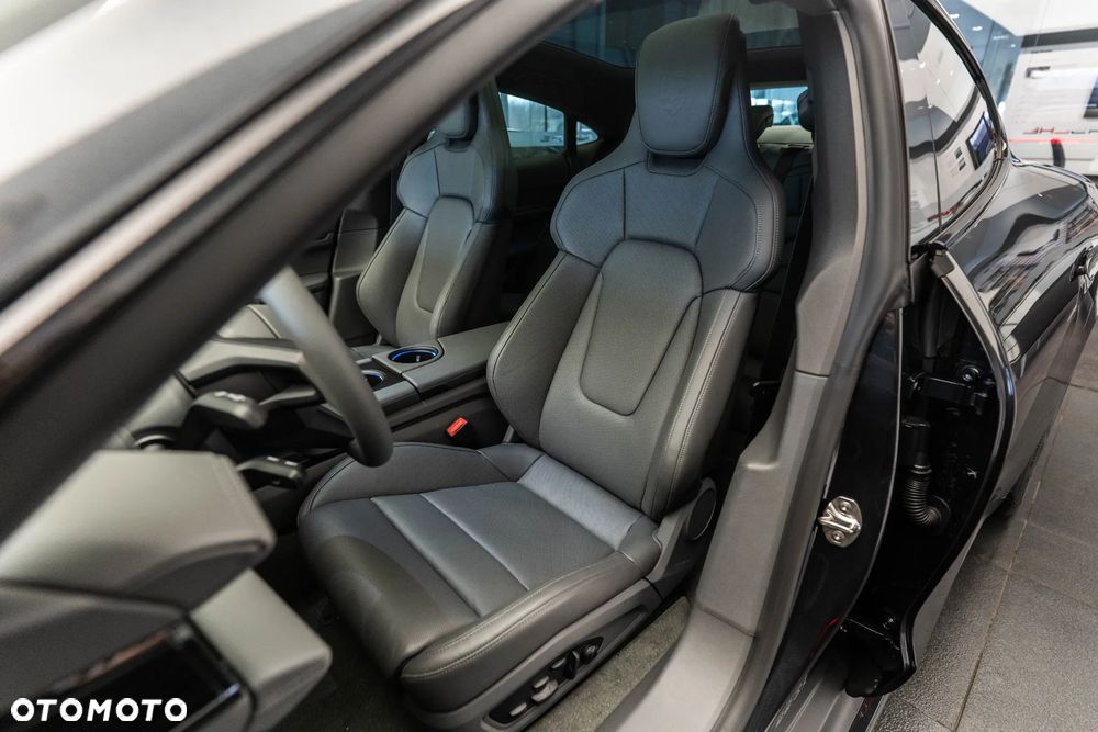 Porsche Taycan 105kWh 4S Black Edition - 10