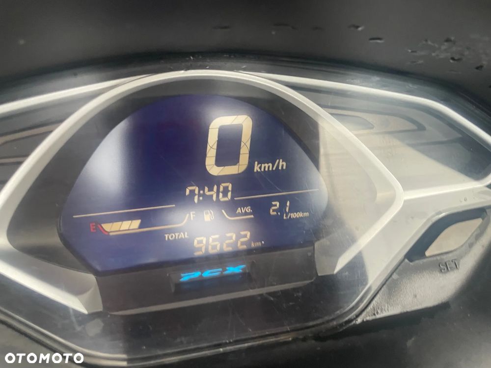 Honda PCX - 9