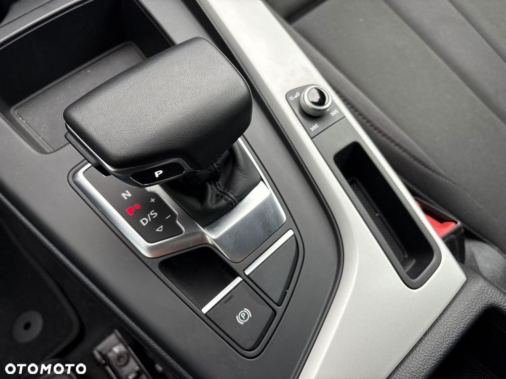 Audi A4 Limousine - 15