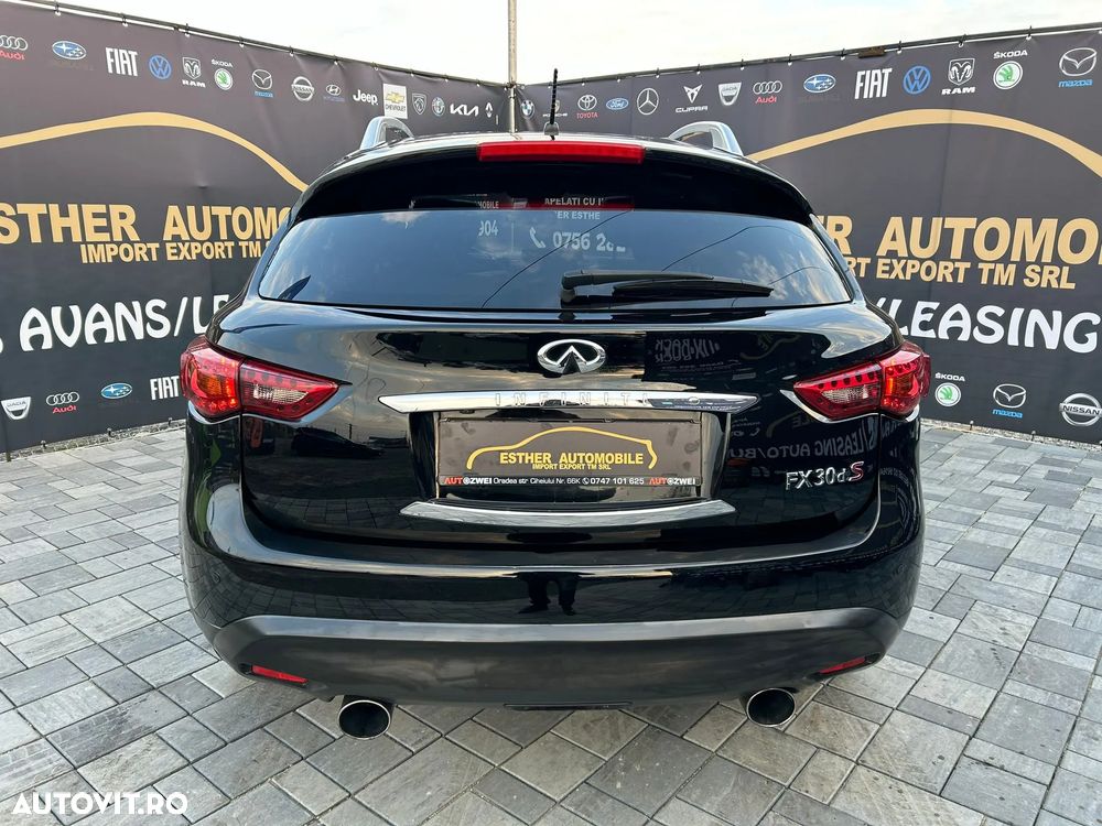 Infiniti FX 30 - 6