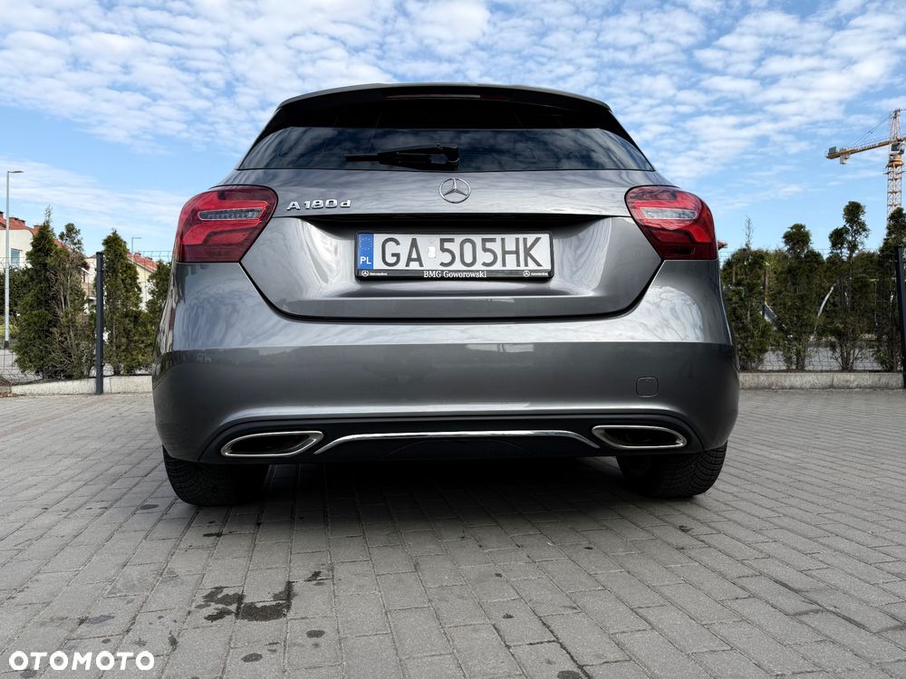 Mercedes-Benz Klasa A 180 d 7G-DCT Urban - 11