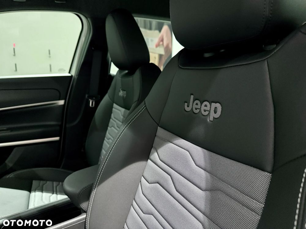 Jeep Avenger 1.2 T3 mHEV Upland 4xe eDCT6 - 22