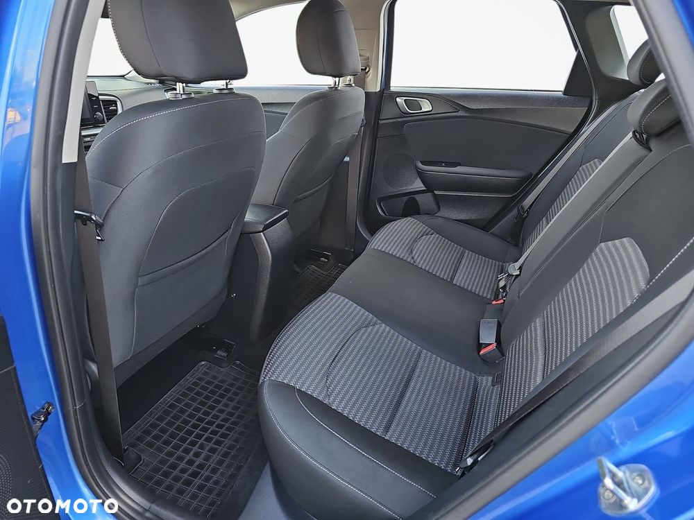 Kia Ceed 1.5 T-GDI M - 23