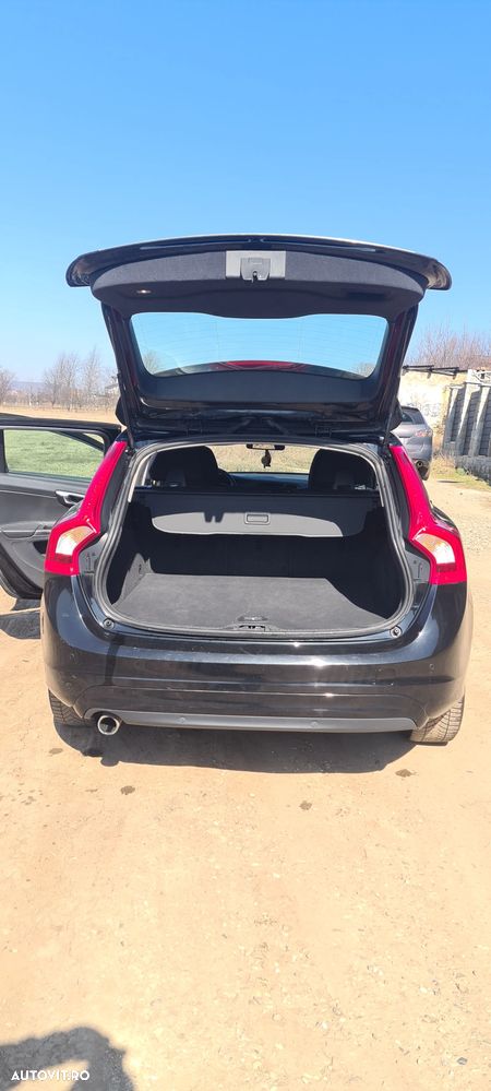 Volvo V60 D2 Basic - 3