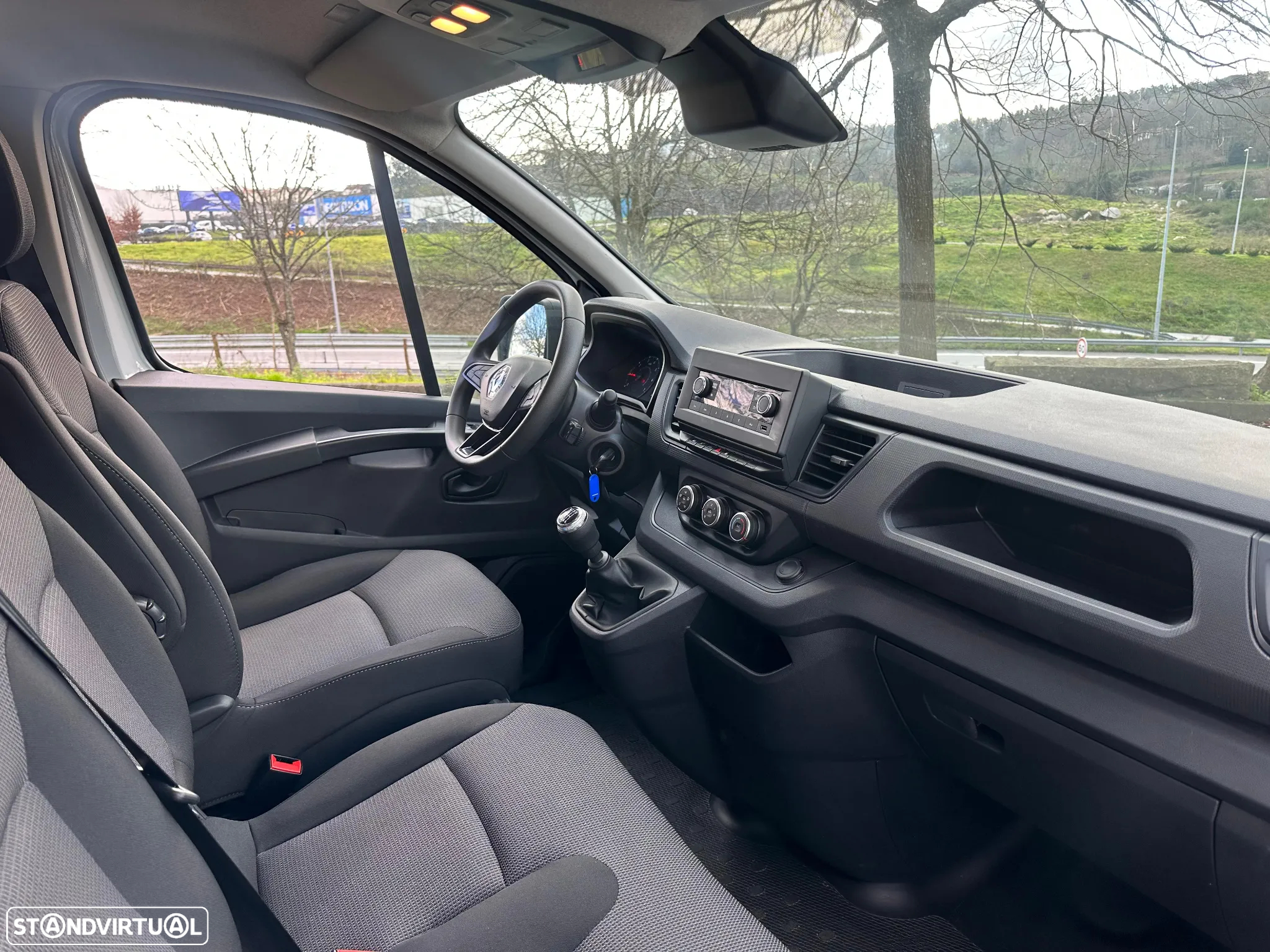Renault Trafic L1H1 2.0Dci 120cv - IVA Dedutível - 18
