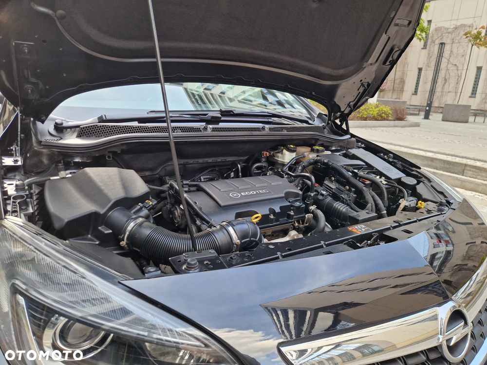 Opel Astra 1.4 T Cosmo EU6 - 16