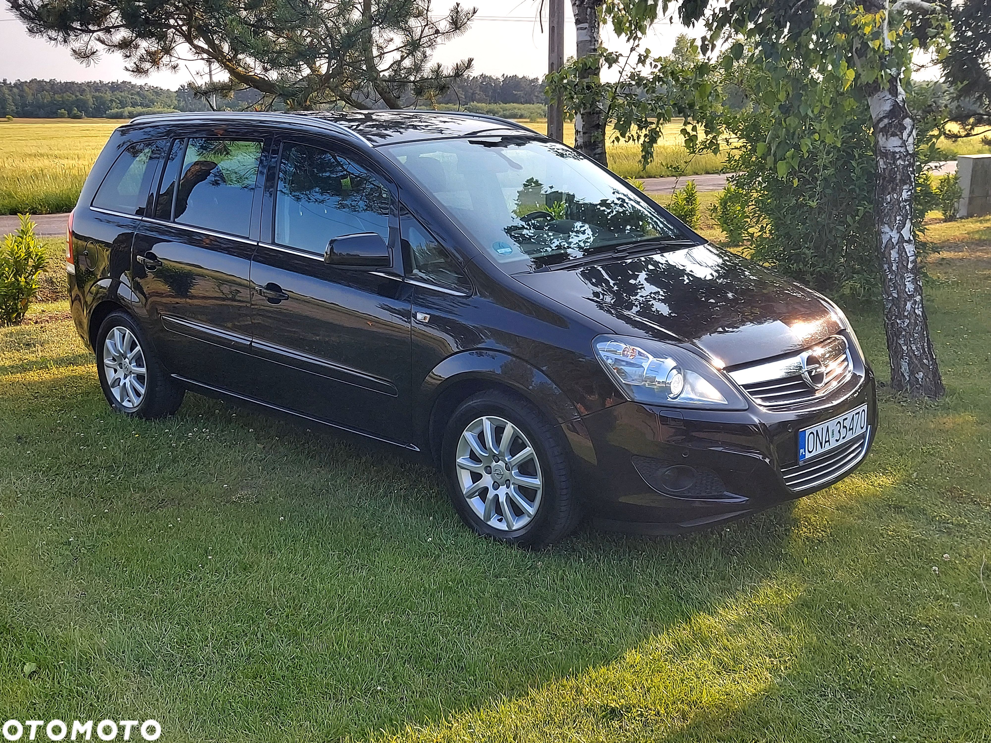Opel Zafira 1.8 Cosmo - 1