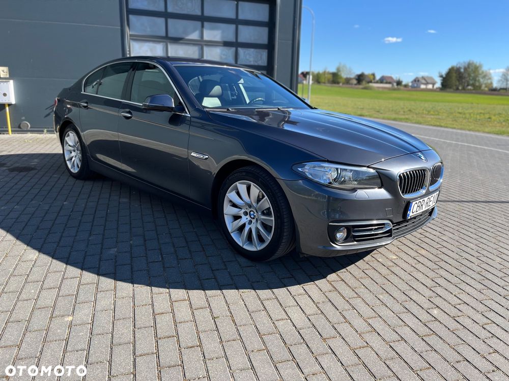 BMW Seria 5 520d Luxury Line - 2