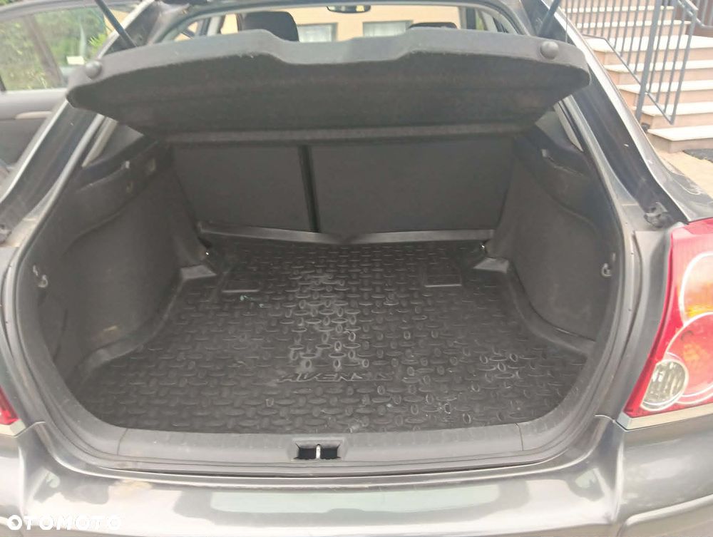 Toyota Avensis 2.2 D-4D Sol Plus - 8