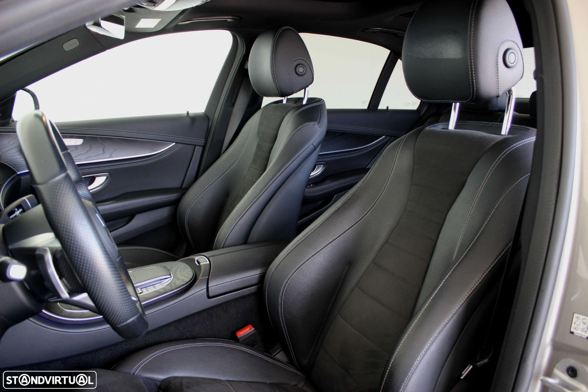 Mercedes-Benz E 300 de AMG Line - 18